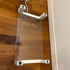 キングジム デスクボード USBハブ付 ガラス天板 幅40cm 白 THDBU-10Wの画像