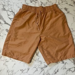 【メンズ服詰め合わせ】カーキ長ズボン、他短パン半ズボンの画像