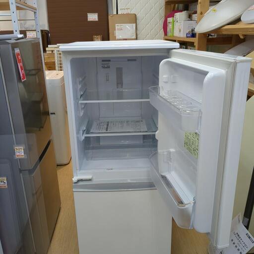 SHARP 2ドア冷蔵庫 SJ-14E5-KW 137L 2018年製 冷蔵庫の中に小さいヒビ