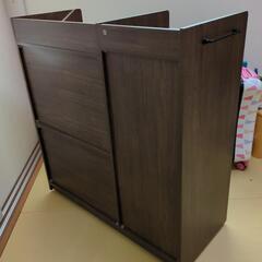 キャビネット（引出し2段とキャスター付き）の画像