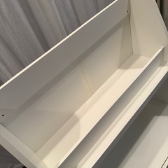 IKEA べリグ　収納付き絵本棚の画像