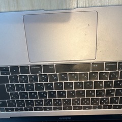 MacBook Air（2020年モデル）画面不良／アダプター・ケーブル付きの画像