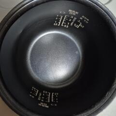 ヤマゼン YJB-300 マイコン炊飯器 (3合炊き)

の画像
