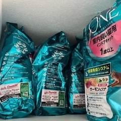 ピュリナワン　室内飼い用2kg　【４袋＋小袋3袋】の画像