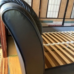 ベッドフレームの画像