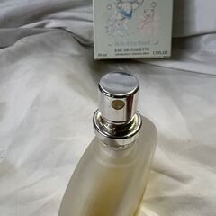サンリオ ハローキティ 香水 Noeud Vert (ヌーヴェール）管Y10の画像