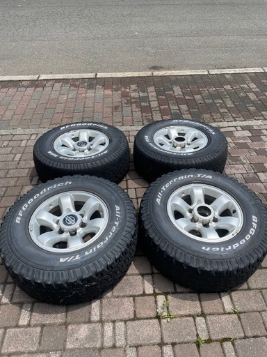 サファリ純正ホイール