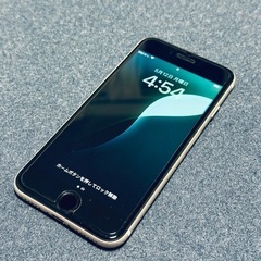 【おまけ付き】iPhoneSE 第3世代 スターライト 256GB SIMフリーの画像
