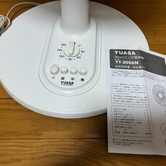 リビング扇風機★YUASA★取説付★タイマー付★ホワイト★扇風機の画像