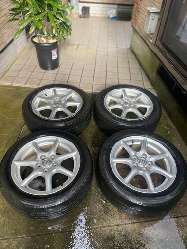 トヨタ純正アルミホイール17インチ