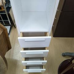 すき間収納棚 スリムなホワイト収納棚/チェスト  奥行き浅め、場所を取らない！【こちらは店舗です。浜村鹿野温泉ICから3分 買取本舗 宮本リサイクル 営業時間9～19時 定休日水曜のみ←連絡できませんm(_ _)m】の画像