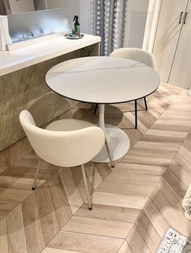 ダイニングテーブル  丸