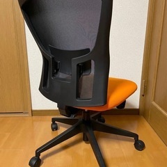 イトーキ サリダ チェア YL5 アジャスタブル肘 可動肘 付の画像