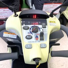 ☆美品☆ SUZUKI/ｽｽﾞｷ ｾﾆｱｶｰ ET4DB 2023年製  電動 車椅子 ﾊﾝﾄﾞﾙ型 ｼﾙﾊﾞｰｶｰ 四輪 【ユーズドユーズ名古屋天白店】 JM072602 の画像