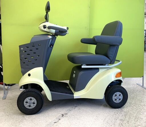 ☆美品☆ SUZUKI/ｽｽﾞｷ ｾﾆｱｶｰ ET4DB 2023年製 電動 車椅子 ﾊﾝﾄﾞﾙ型