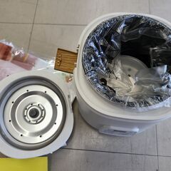 J1153 【リユースのサカイ柏店】 アルファック・コイズミ　ミニライスクッカー　ARC-T2001　 2023年製　クリーニング済み　参考価格13,200円の画像