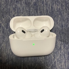 ブルートゥースイヤホンカバー付ブラック✖️ゴールドカラビナ付の画像