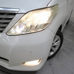 《トヨタ アルファード2.4X》3列シートに嬉しい後方モニター付き📹✨の画像