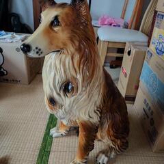 犬の置物の画像