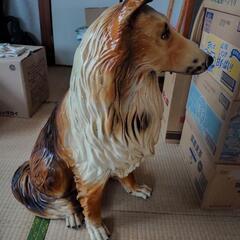 犬の置物の画像