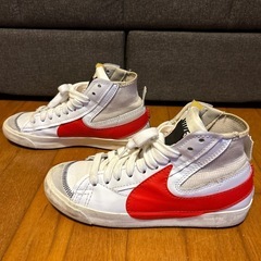 NIKEハイカットスニーカーの画像