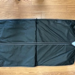 【visaruno】（ビサルノ）スーツカバー付き ハンガーの画像