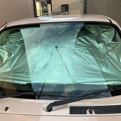 【新品】折りたたみ式　サンシェード 日焼け　①の画像