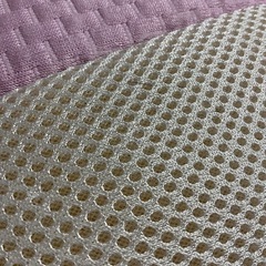 枕  32✖️47✖️h10cm  桃色と白  西川の画像