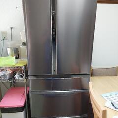 ドラム型洗濯機、冷蔵庫（506L）の画像