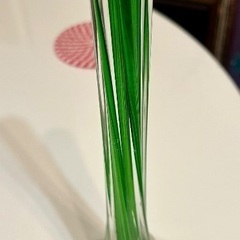 トールタイプのガラスの一輪挿し 花瓶の画像