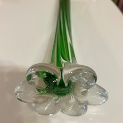 トールタイプのガラスの一輪挿し 花瓶の画像