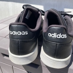 adidas スニーカー 27㎝　アディダスの画像