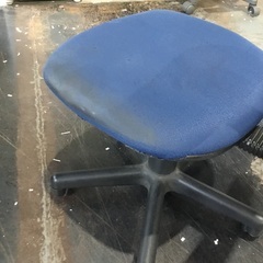 【中古】デスクチェア（ラスト1台/キャスター付き）現地販売中！※問合せ受付7月末まで※の画像