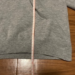 パーカー  フード付きの画像