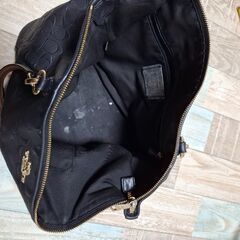 正規品　COACH　ブランドロゴ総柄レザーバッグ　ブラックの画像