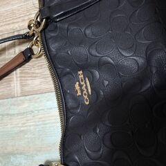 正規品　COACH　ブランドロゴ総柄レザーバッグ　ブラックの画像