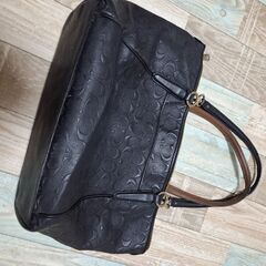 正規品　COACH　ブランドロゴ総柄レザーバッグ　ブラックの画像