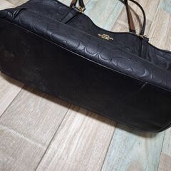 正規品　COACH　ブランドロゴ総柄レザーバッグ　ブラックの画像