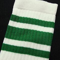 (3959) SkaterSocks ロングソックス 靴下 男女兼用 ソックス スケート スケボー チューブソックス Knee high White tube socks with Green stripes style 3 (22インチ) SKATE SK8の画像