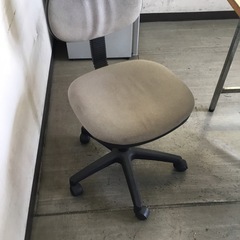 【中古】デスクチェア（計8台/キャスター付き）お譲りします！※問合せ受付7月末まで※の画像
