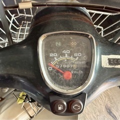 ★支払い総額5.8万円★買取強化中！早い者勝ち！ホンダ　スーパーカブ50Fi AA01 フロントスクリーン付き！フロントカゴ付き！通勤、通学などに♪の画像