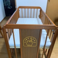 ベビーベッドの画像