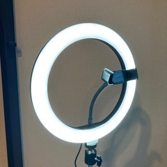 【取引先決定】LEDリングライト付きスマホ三脚スタンドの画像