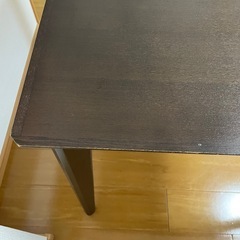 ダイニングテーブルの画像