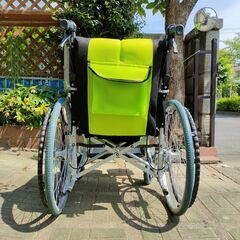 【超美品・未使用に近い】車椅子 車いす ノーパンクタイヤ 軽量 折り畳み 自走式車椅子 介助兼用 メッシュシート 車イス CUKY-870 フレッシュグリーン 痛くならない～す アルミ製車椅子 1年保証 背シートの張り調整 座面の張り調整 身体にフィット 介護：ケンクルの画像