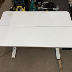 電動昇降デスク　テーブル　高さが73cmー118cmまで変えられますの画像
