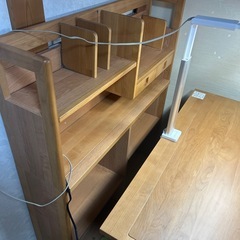コイズミ　学習机　デスクの画像