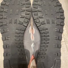 ニューバランス スニーカーの画像