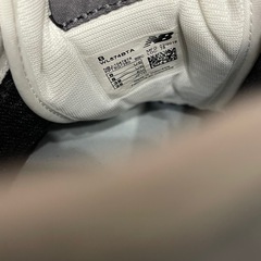 ニューバランス スニーカーの画像