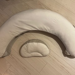 Carmate エールベベ・ギュット4WAY マシュマロ 授乳クッションの画像